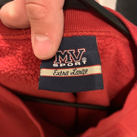 MV Sport - Canada/Winnipeg Crewneck - Picture 3 of 3